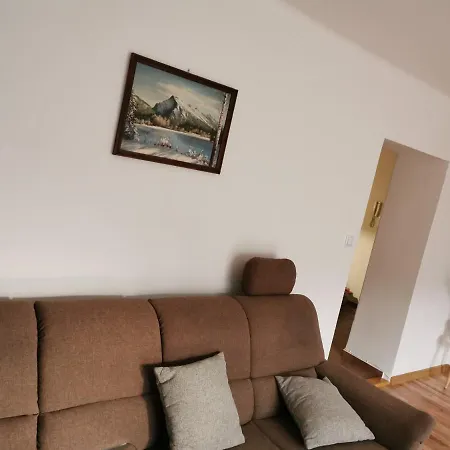 Old Town Apartment *